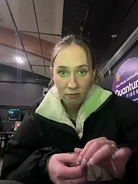 Snapshot of M1ssyk1ssy chatting on January 24, 11:12 pm M1ssyk1ssy online show from January 24, 11:12 pm