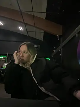 Snapshot of M1ssyk1ssy chatting on January 26, 1:09 am M1ssyk1ssy online show from January 26, 1:09 am