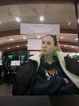 Snapshot of M1ssyk1ssy chatting on January 31, 10:42 pm M1ssyk1ssy online show from January 31, 10:42 pm