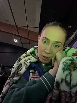 Snapshot of M1ssyk1ssy chatting on February 13, 7:42 pm M1ssyk1ssy online show from February 13, 7:42 pm