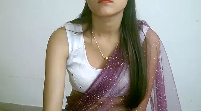 Snapshot of collage_hoty chatting on January 5, 7:39 pm collage hoty online show from January 5, 7:39 pm