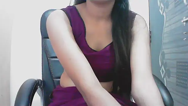 Snapshot of collage_hoty chatting on April 11, 8:07 am collage hoty online show from April 11, 8:07 am