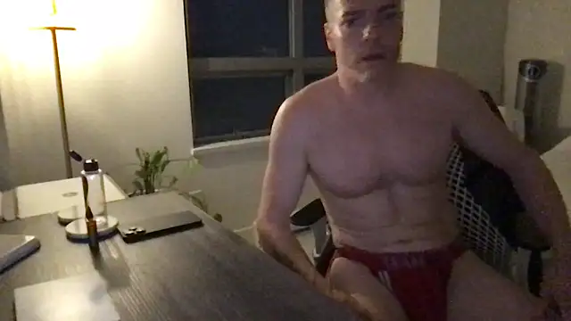 Snapshot of Gingerbushguy chatting on December 8, 3:13 pm Gingerbushguy online show from December 8, 3:13 pm