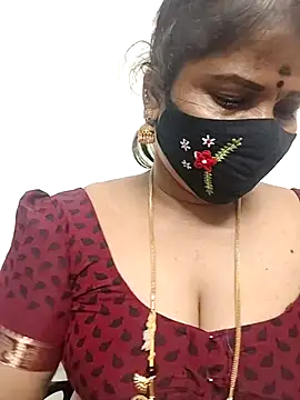 Snapshot of gaurika18 chatting on April 19, 6:10 pm gaurika18 online show from April 19, 6:10 pm
