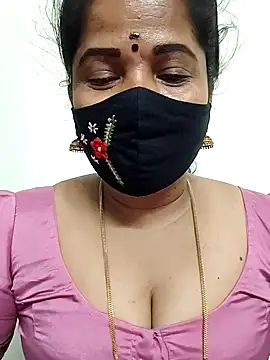 Snapshot of gaurika18 chatting on May 8, 7:30 pm gaurika18 online show from May 8, 7:30 pm