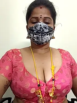 Snapshot of gaurika18 chatting on May 19, 2:18 am gaurika18 online show from May 19, 2:18 am