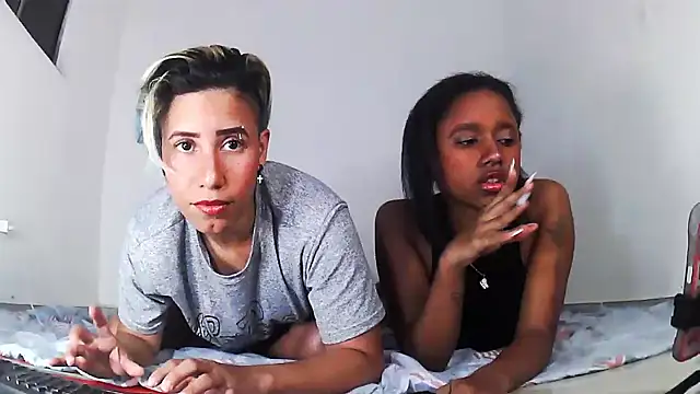 Snapshot of Electraykasey_fox chatting on February 7, 6:14 am Electraykasey fox online show from February 7, 6:14 am