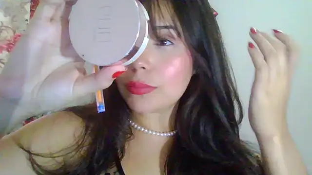 DeusaDemeeter online show from February 23, 7:00 pm