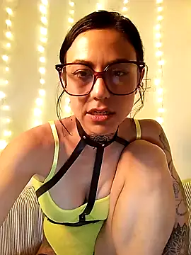 Snapshot of Happygio chatting on January 13, 8:37 pm Happygio online show from January 13, 8:37 pm