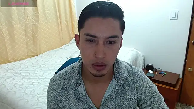 Snapshot of Davixx258 chatting on February 18, 11:44 pm Davixx258 online show from February 18, 11:44 pm