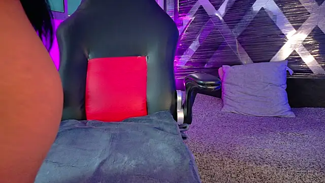 meggan 77 online show from April 5, 4:37 pm