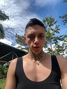  PhillipBrown online show from December 15, 6:48 pm