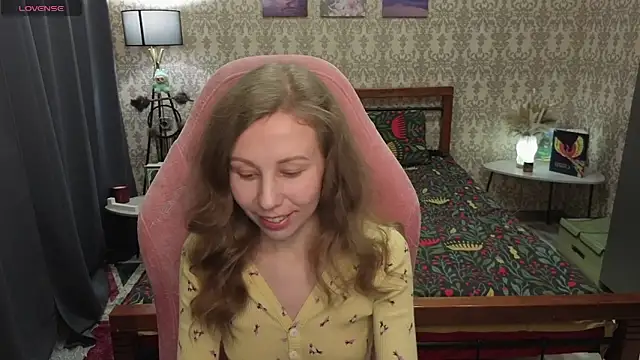 Lill Mary online show from February 1, 1:04 am