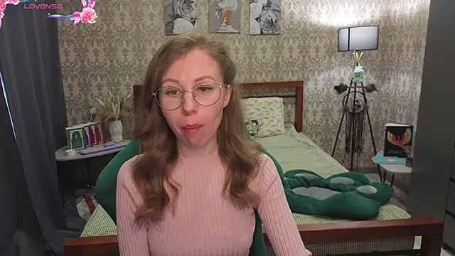 Lill Mary online show from March 4, 3:34 am