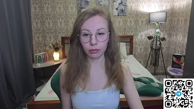 Lill Mary online show from April 3, 1:47 am