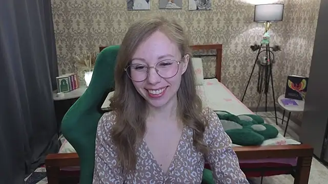 Lill Mary online show from April 10, 3:34 am