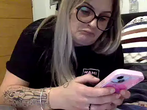 vanillesoumise online show from December 12, 9:15 pm