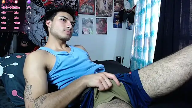 Snapshot of dylan_fun18 chatting on February 12, 9:43 pm dylan fun18 online show from February 12, 9:43 pm