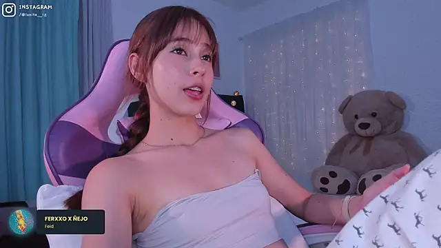 Snapshot of alice_guerin_ chatting on March 23, 7:42 am alice guerin online show from March 23, 7:42 am