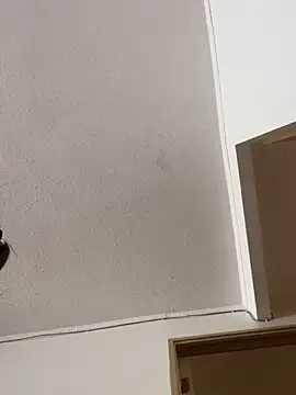 WhiteWomen online show from December 3, 4:05 pm