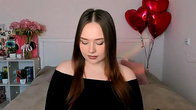LittleKiitten online show from May 27, 2:36 pm
