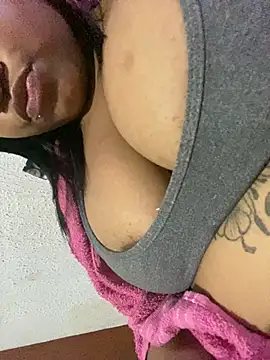 Snapshot of vic_pretynhaa chatting on March 12, 1:51 pm vic pretynhaa online show from March 12, 1:51 pm