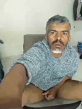 Snapshot of yourprivateproperty chatting on September 18, 3:52 am yourprivateproperty online show from September 18, 3:52 am