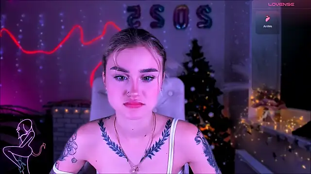 Snapshot of _Ravenaa chatting on January 13, 1:17 pm Ravenaa online show from January 13, 1:17 pm