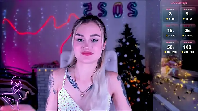 Snapshot of _Ravenaa chatting on January 17, 10:55 am Ravenaa online show from January 17, 10:55 am