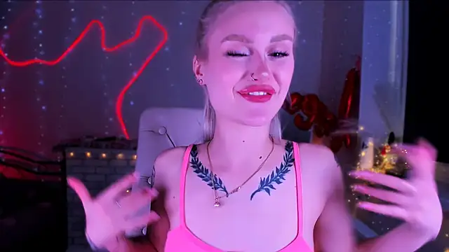  Ravenaa online show from March 20, 1:15 pm