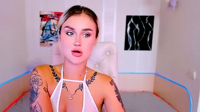 Snapshot of _Ravenaa chatting on September 15, 10:15 am Ravenaa online show from September 15, 10:15 am