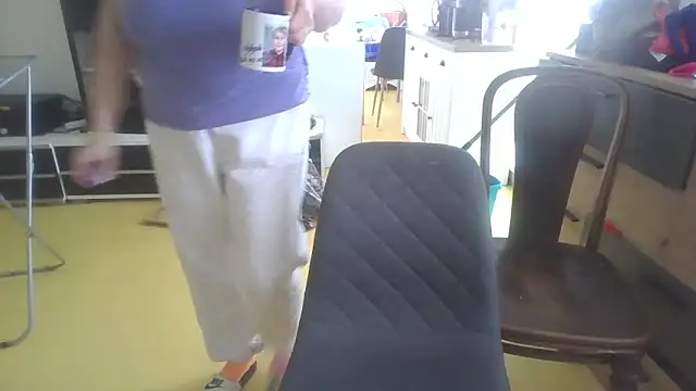 Snapshot of Meliss_Official9 chatting on February 12, 10:10 am Meliss Official9 online show from February 12, 10:10 am