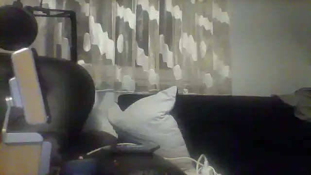 Snapshot of NewyorkDimi chatting on December 26, 4:21 am NewyorkDimi online show from December 26, 4:21 am