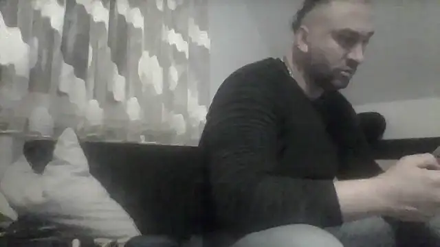 Snapshot of NewyorkDimi chatting on January 13, 11:27 pm NewyorkDimi online show from January 13, 11:27 pm