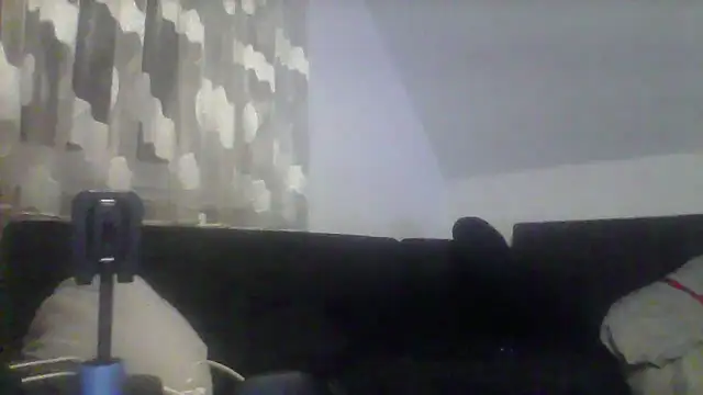 Snapshot of NewyorkDimi chatting on February 6, 2:44 am NewyorkDimi online show from February 6, 2:44 am