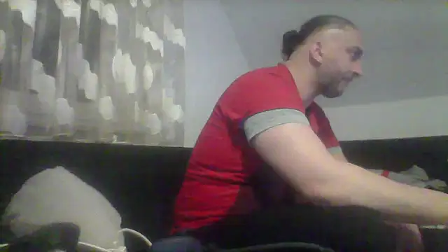 Snapshot of NewyorkDimi chatting on February 7, 2:29 am NewyorkDimi online show from February 7, 2:29 am