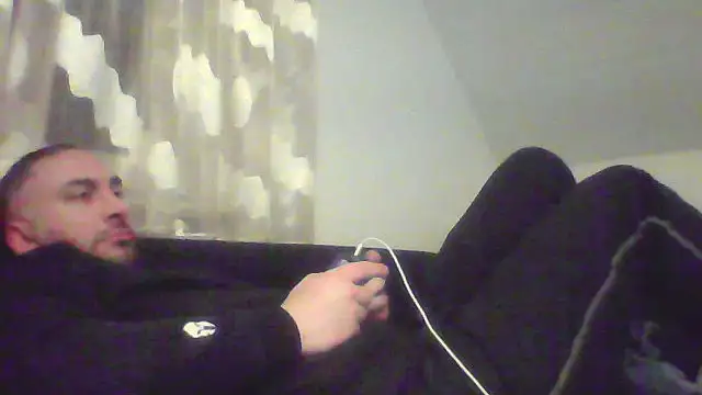 Snapshot of NewyorkDimi chatting on February 20, 2:40 am NewyorkDimi online show from February 20, 2:40 am