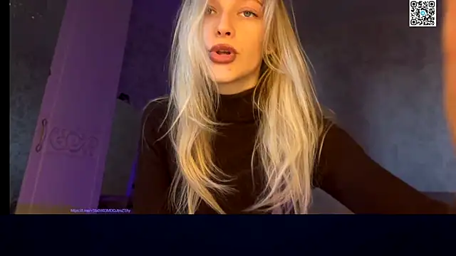 Snapshot of Evvie_Summn1 chatting on September 30, 4:28 am Evvie Summn1 online show from September 30, 4:28 am