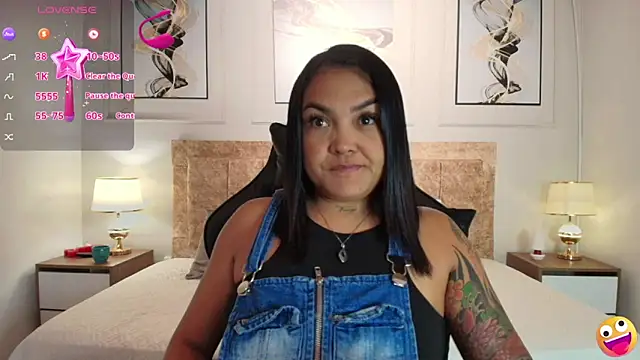 Snapshot of lyn_adamns chatting on December 11, 12:12 am lyn adamns online show from December 11, 12:12 am