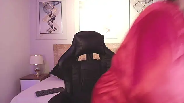 Snapshot of lyn_adamns chatting on December 22, 2:38 pm lyn adamns online show from December 22, 2:38 pm