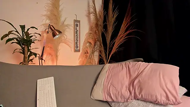 Serenity Day online show from March 2, 2:03 am