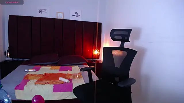 Zuzana21 online show from March 1, 4:11 pm