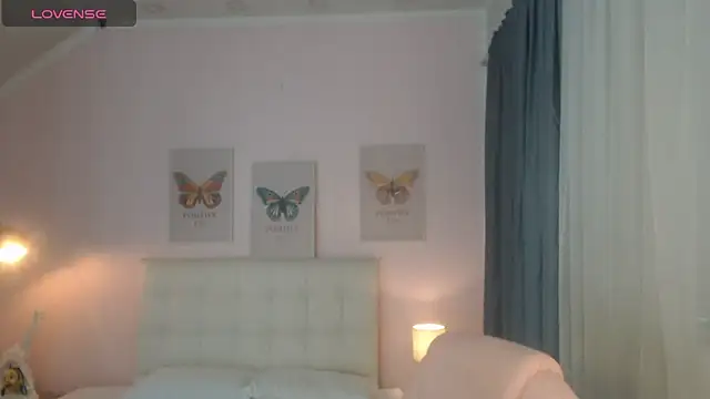 Snapshot of liss_black chatting on February 11, 12:37 pm liss black online show from February 11, 12:37 pm