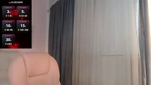 Snapshot of liss_black chatting on February 17, 6:48 pm liss black online show from February 17, 6:48 pm