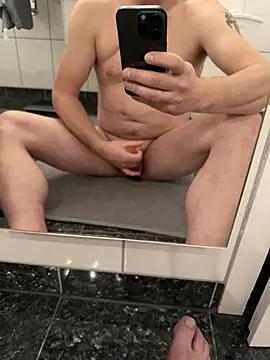 Snapshot of Perry_devot chatting on February 22, 6:50 pm Perry devot online show from February 22, 6:50 pm