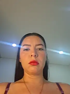 Snapshot of Anal_Luucia chatting on September 14, 8:24 am Anal Luucia online show from September 14, 8:24 am