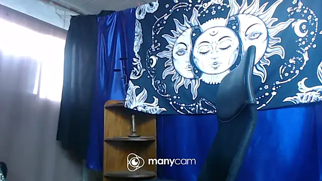 liriomilf online show from March 31, 7:58 pm