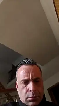 Snapshot of Gianlucazeis chatting on March 19, 12:31 pm Gianlucazeis online show from March 19, 12:31 pm