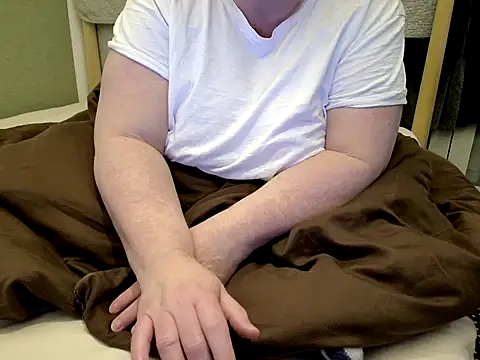 MarthaBriest online show from April 12, 4:39 am