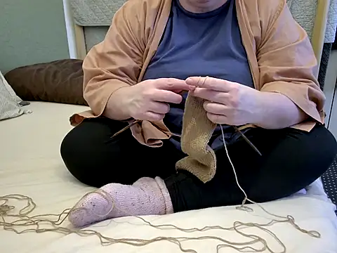 MarthaBriest online show from April 15, 5:25 am